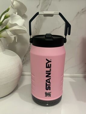 NEW Stanley The Messi x Stanley IceFlow™ Flip Straw Jug | 64 OZ Limited Edition